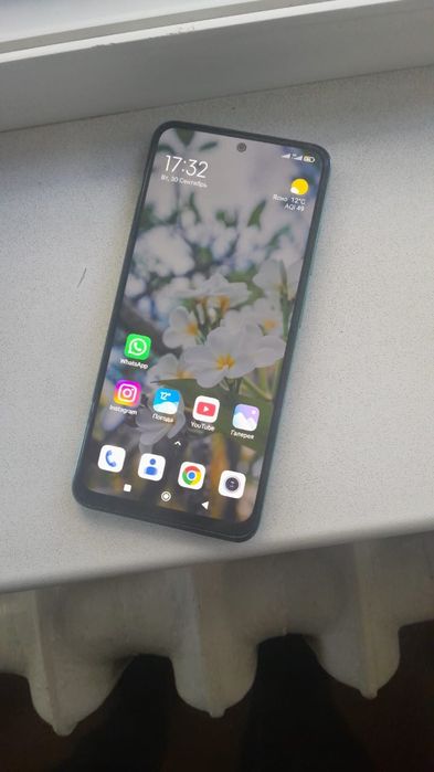 Продам смартфон Redmi Note 10
