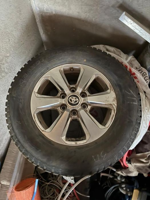 Шины с дисками шипованные r18 265/65 LC300