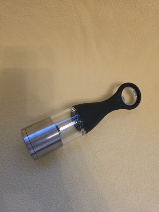 Rasnita manuala cu desfăcător capace