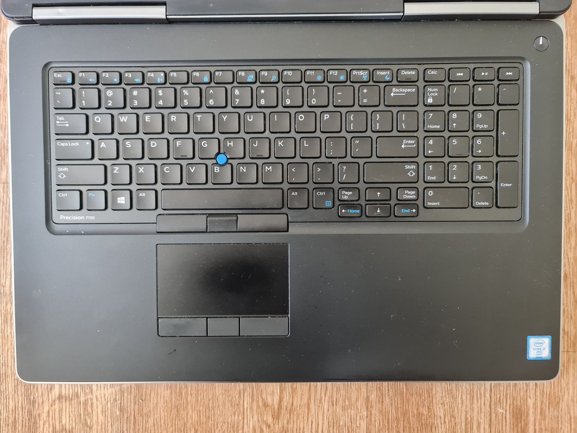 DELL Precision 7720 i7/wx pro/16/512+1tb