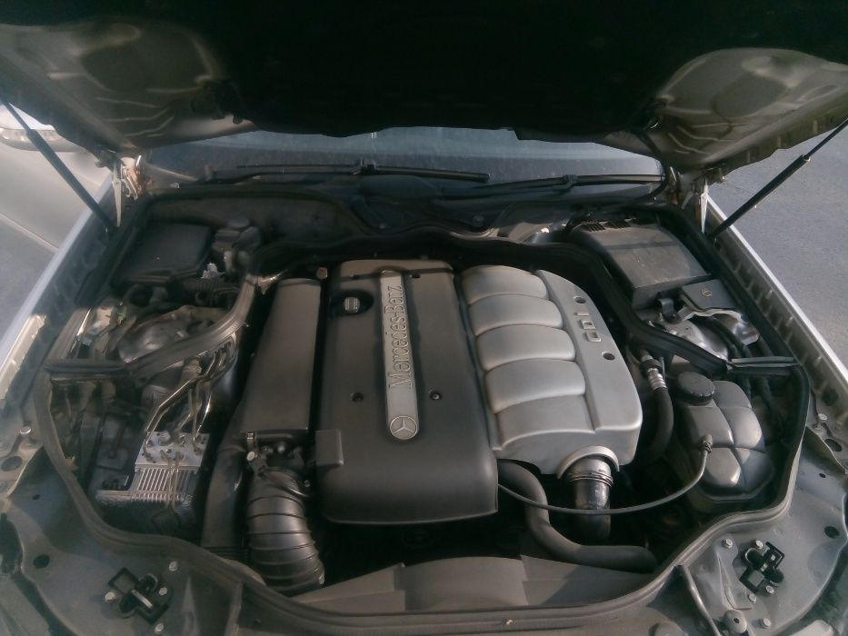 Mercedes E 220 W211