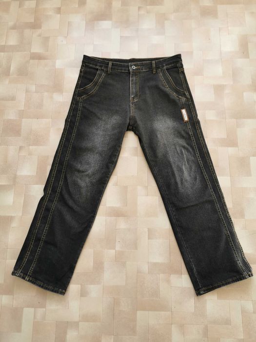 Джинсы стильные , мужские , серые р.50-52 новые