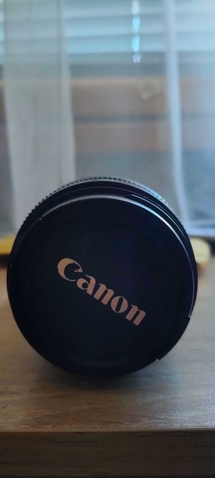 Oбектив Canon EF 75-300 III