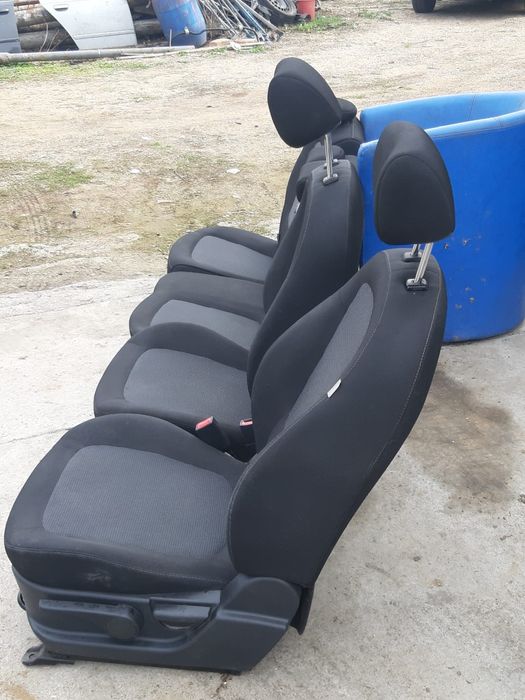 Scaune banchete Hyundai i 20