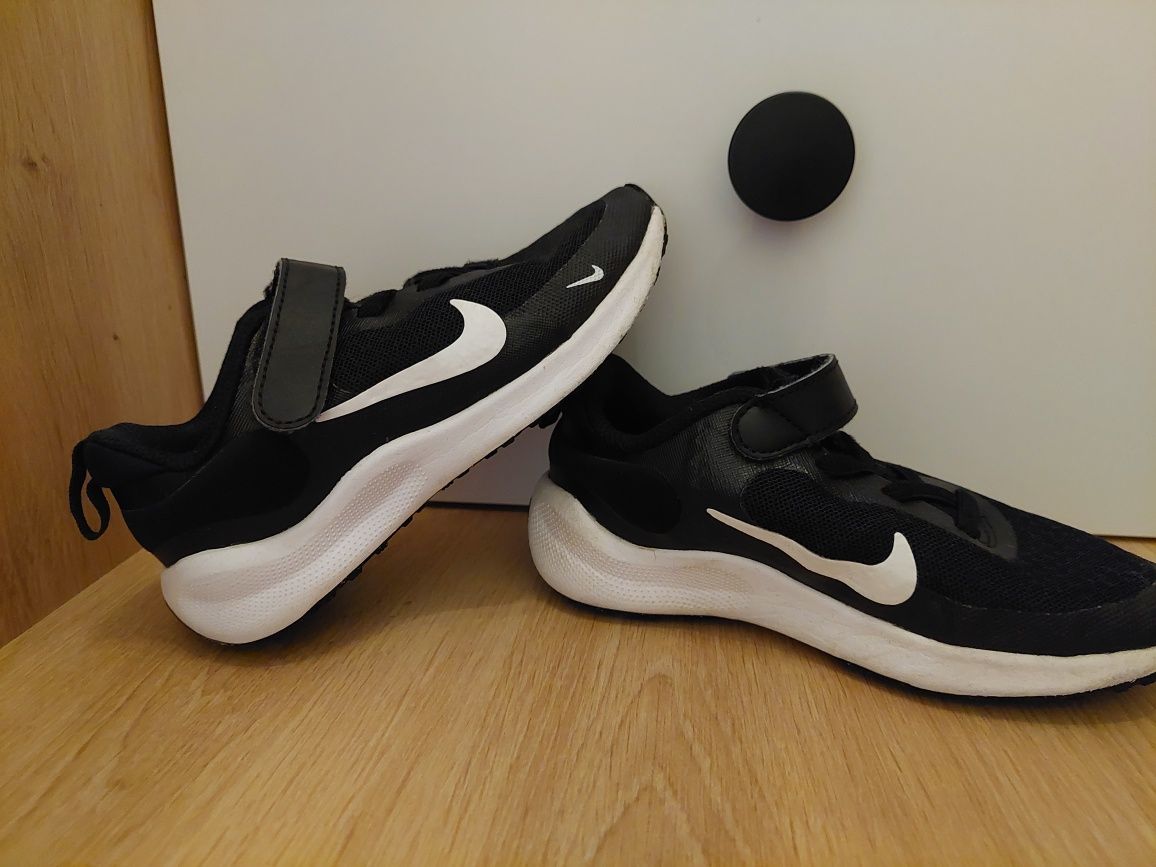 Детски маратонки Nike revolution 7