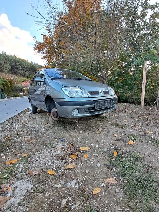 Рено сценик на части