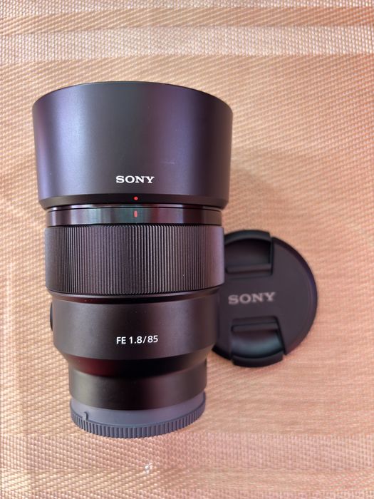 Obiectiv Sony FE 85mm f1.8