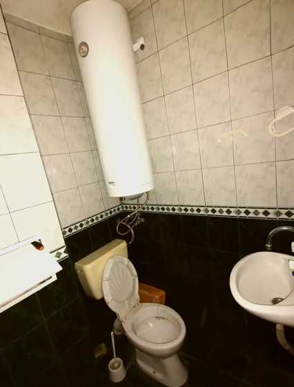 Дава се под наем Двустаен апартамент в Бургас, Изгрев - 60 кв.м за 125 € - Снимка #1