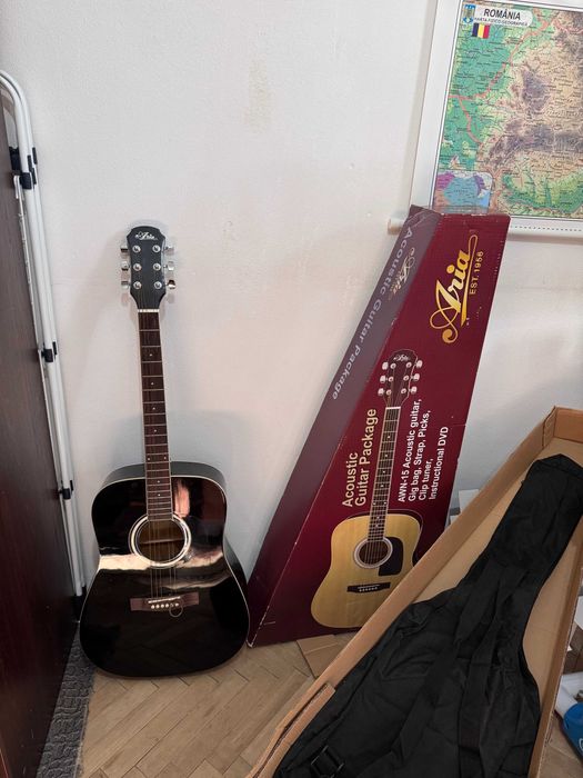 Chitară Acustică Aria cu Husă