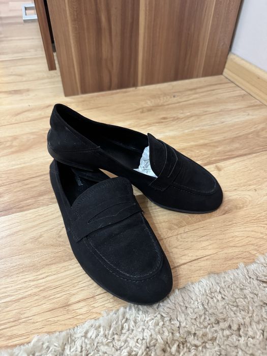 Черни лоуфъри от велур