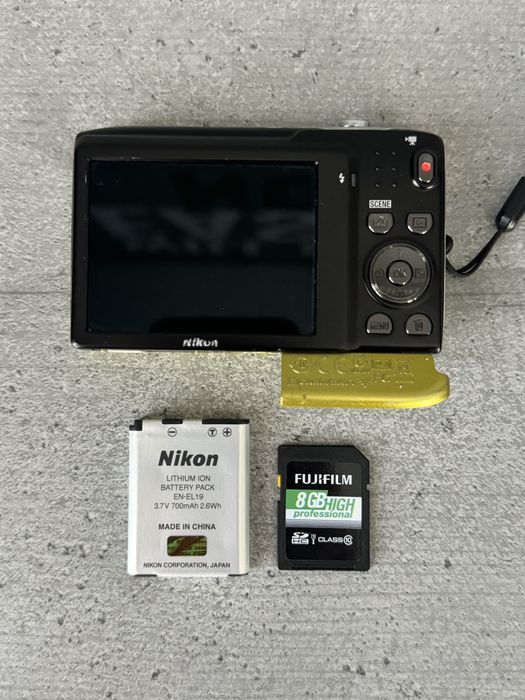 Aparat foto Nikon Coolpix S3100