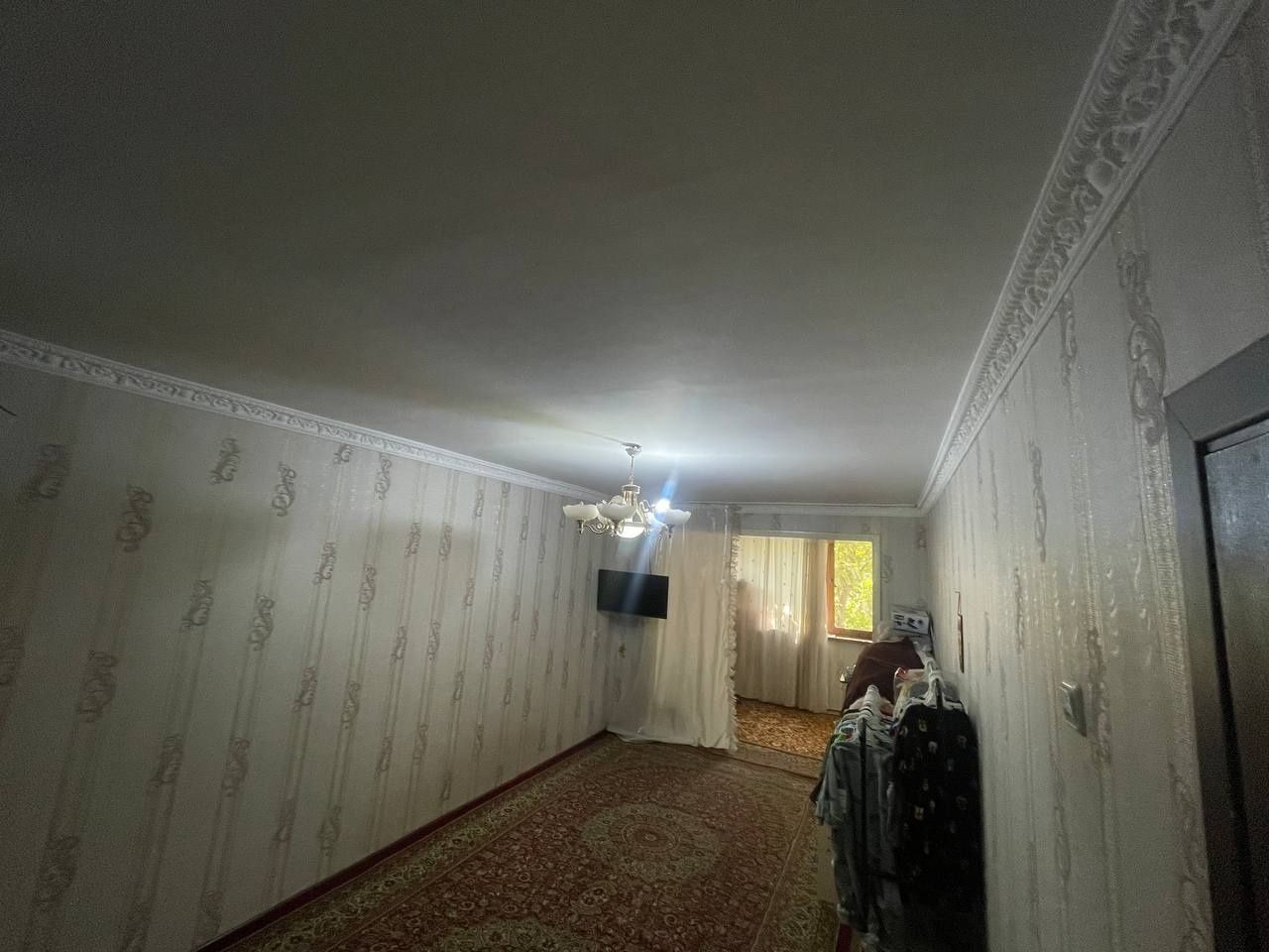 Продается квартира возле метро Беруний