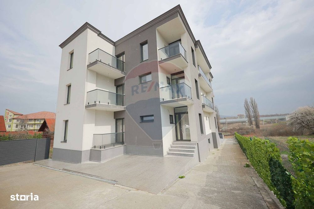 ApartHotel, 18 Camere, Parcare, Băile Felix și 1 Mai, Vânzare Schimb