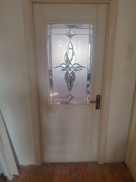 Продам две межкомнатные двери