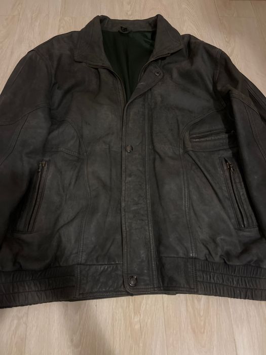 Vând geaca bărbătească, piele nubuc, mărimea 54-56(xl)