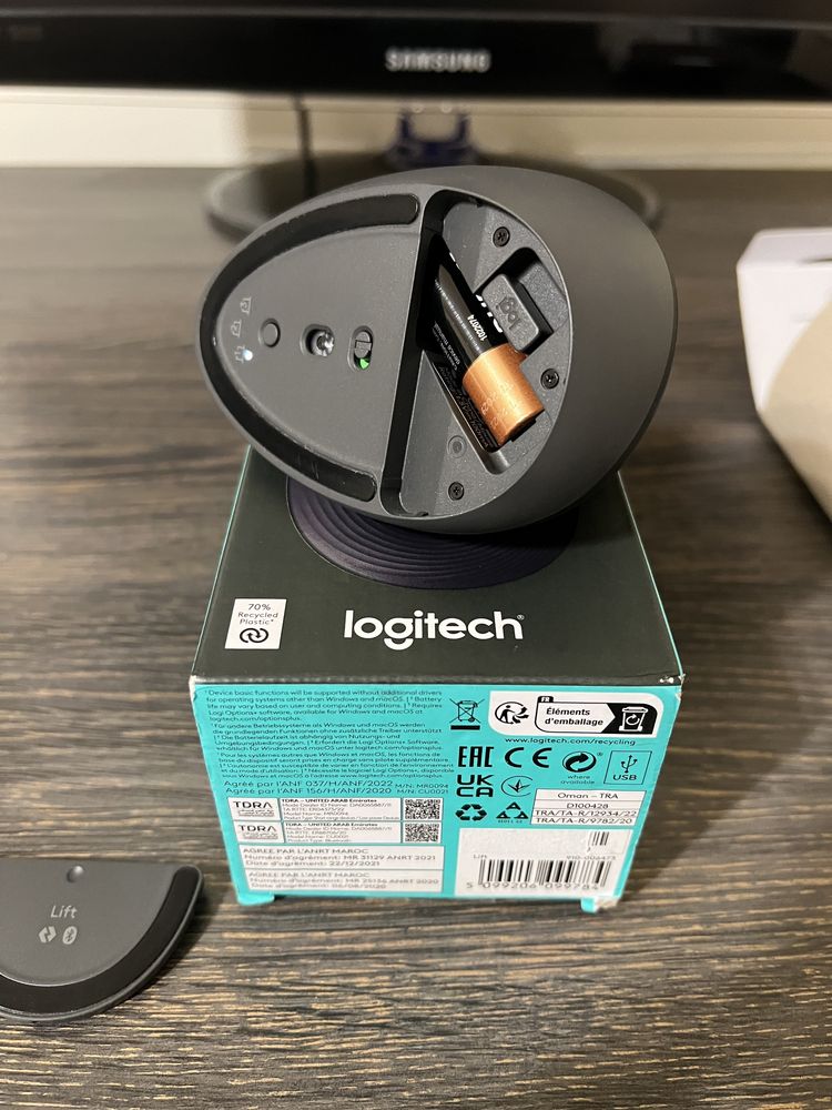 Mouse Logitech LIFT vertical ergonomic