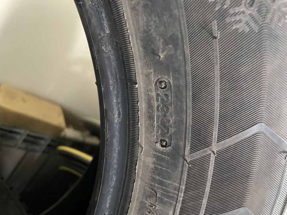 Продам зимнюю резину Triangle Snowlink 225/65 R17