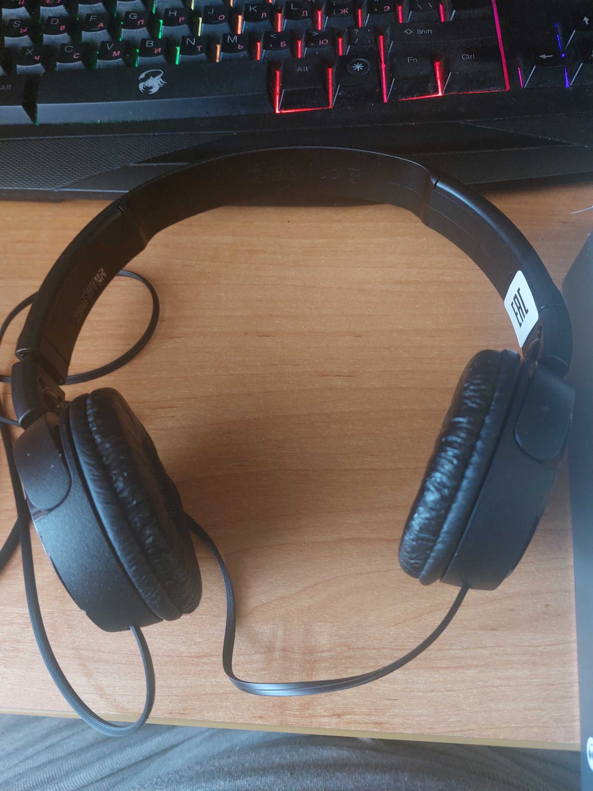 Наушники Sony MDR-ZX110