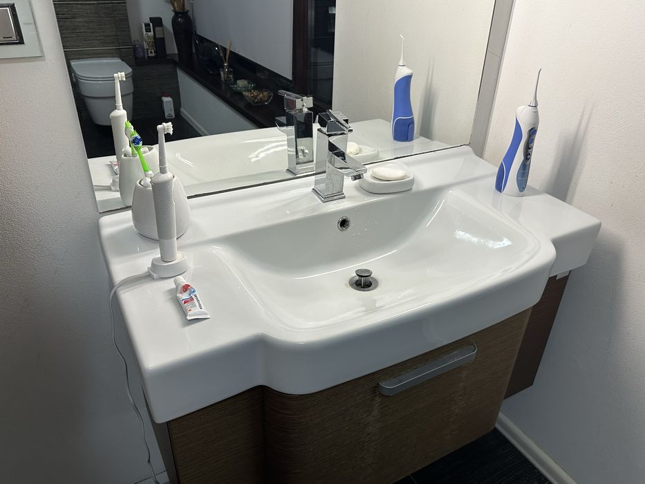 Mobilie de baie 2 corpuri Cersanit + chiuveta si baterie