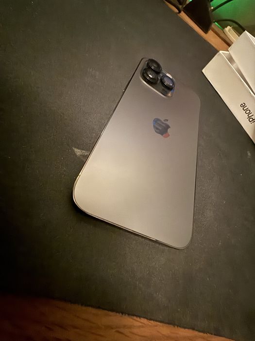 Vând iPhone 14 Pro Max 128GB, negru, baterie originală 100%