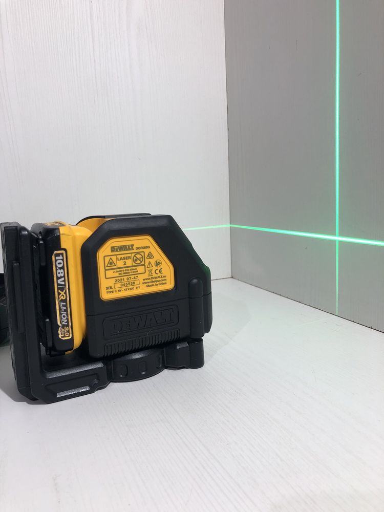 DeWalt DCE 088G nivelă laser