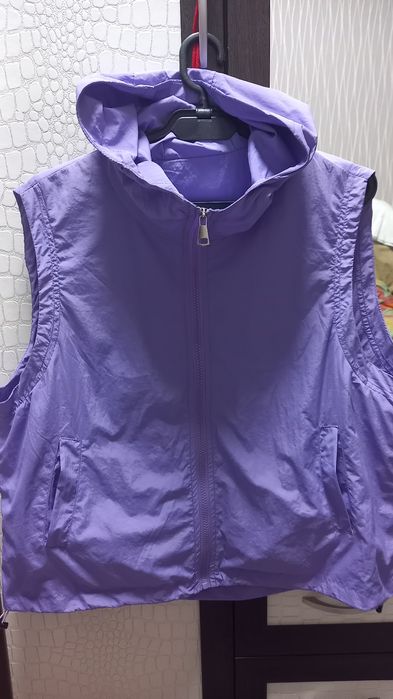 Продам жилет женская