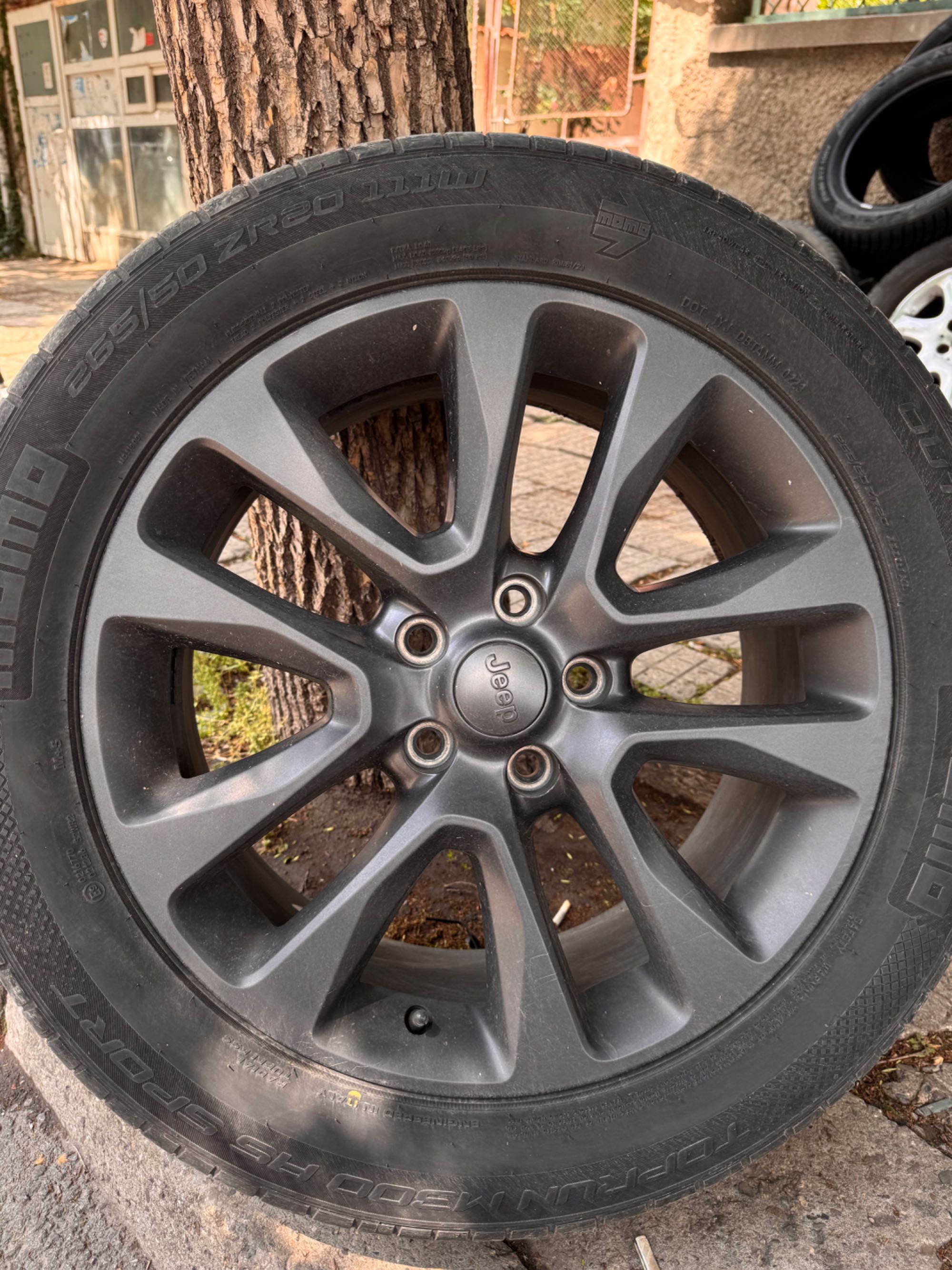 Джанти с гуми Jeep Grand Cherokee WK2   ОЕМ 20*8” 2018г,