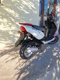 Scuter SR Racing 50cc 4t roti pe 12z"