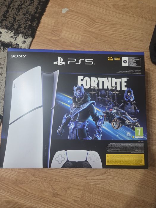 Конзола Playstation 5 с 2 години гаранция