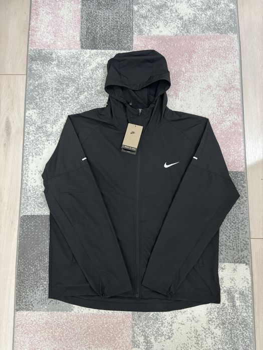 Nike Miler яке - Черно