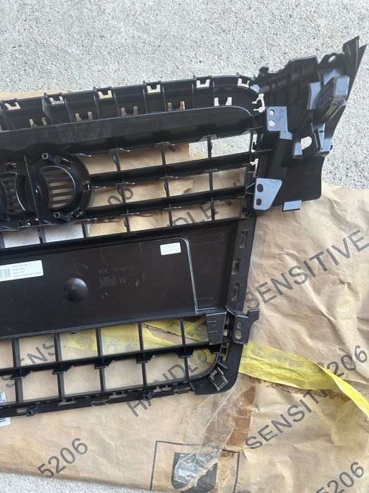 Audi A4 B8 Чисто нова Предна маска Оригинална