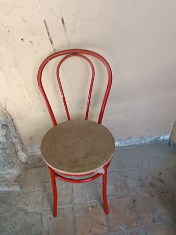 Продам стулья бу для квартирантов по 500 тенге