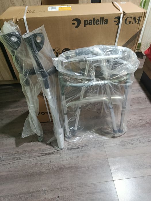 Fotoliu rulant cu cadru. ( Scaun handicap nou )