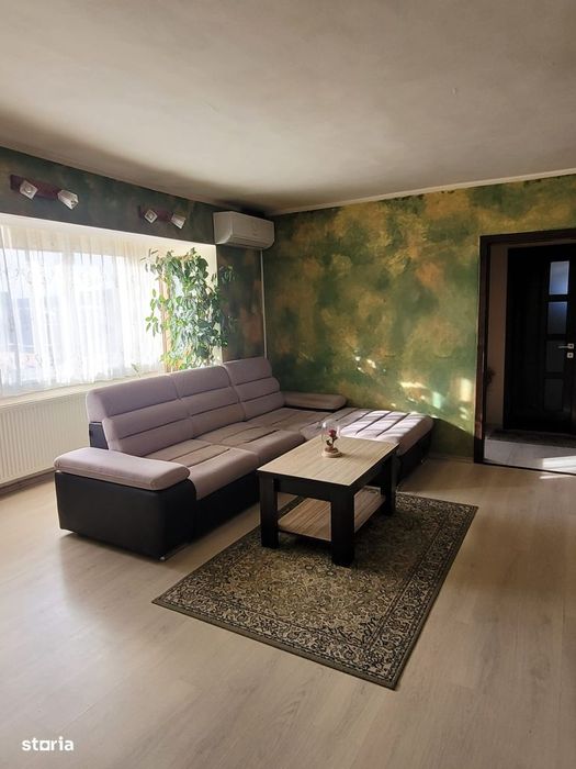 Apartament 3 camere de vanzare - Zona Han, Bistrita