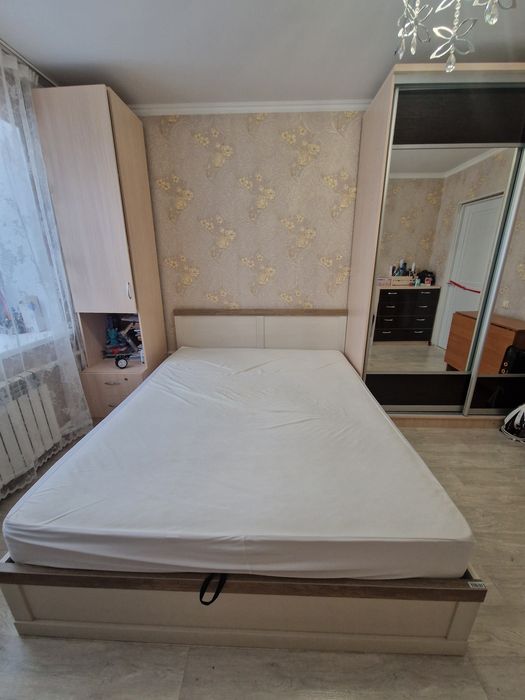 Кровать двуспальная