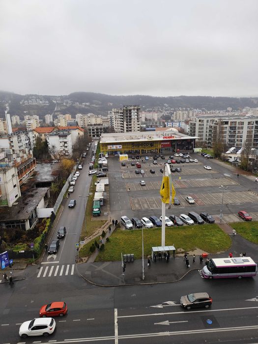 3 camere decomandat/apartament de închiriat