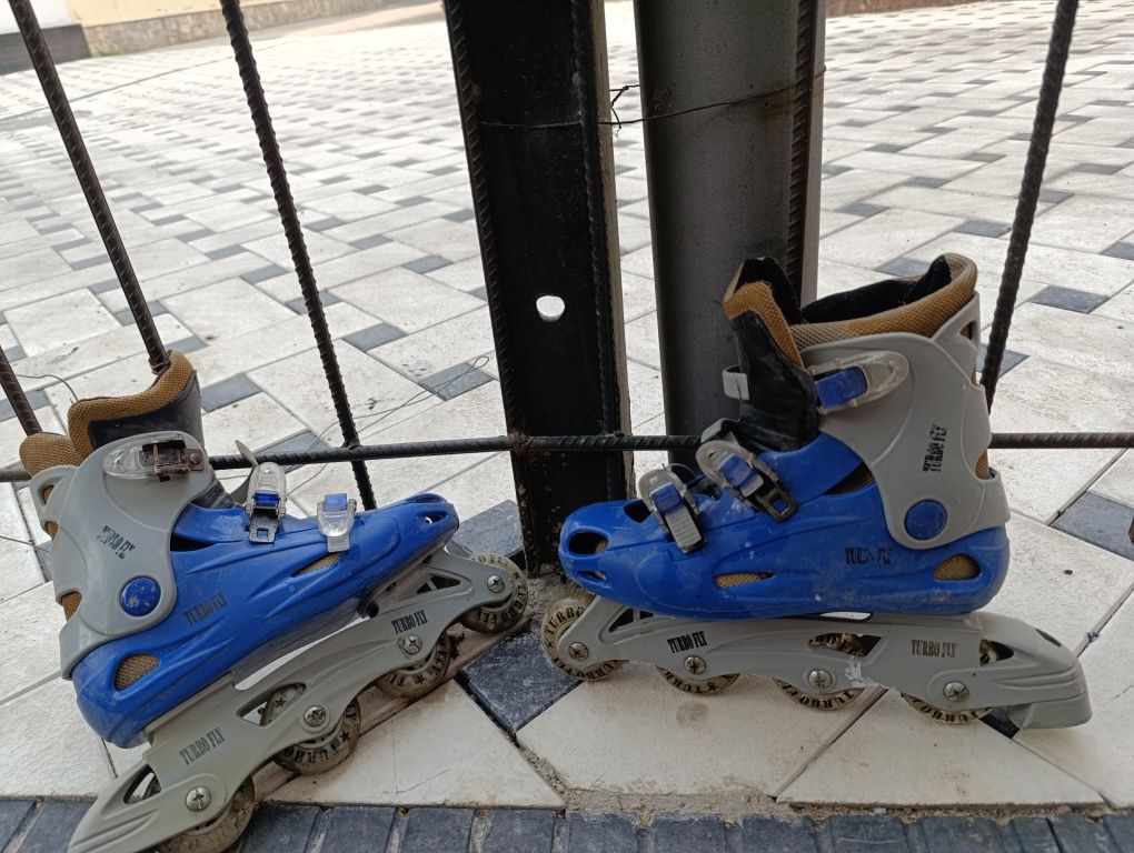 Ролики детские,старые,но колесики все работают
