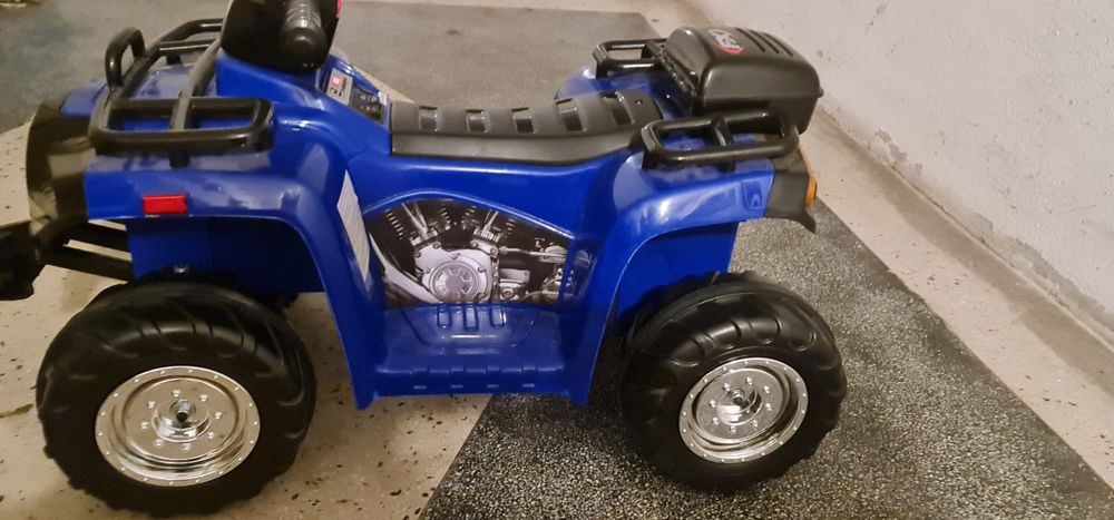 Atv electric pentru copii cu pedale