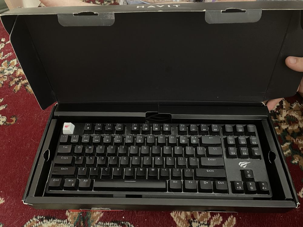 Продам игровую механическую клавиатуру