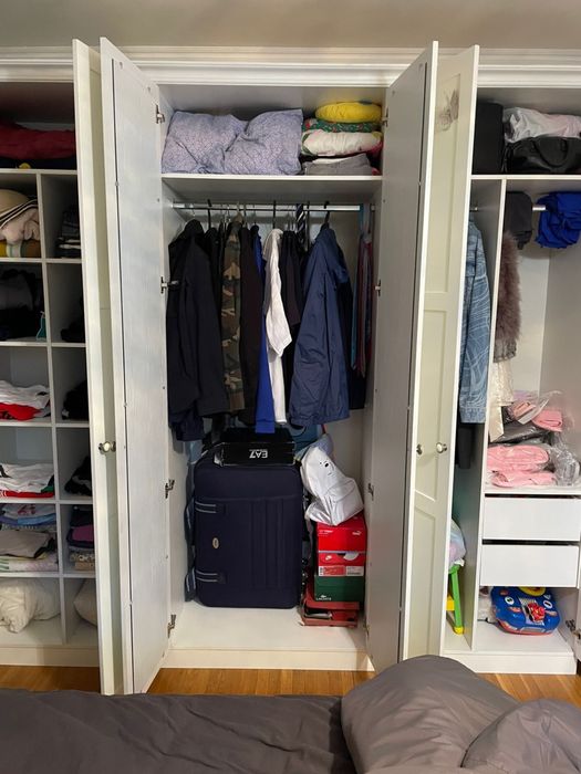 Продается шкаф для одежды в спальню