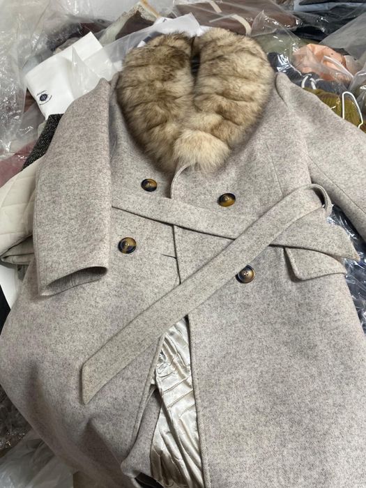 Пальто жаңа 1рет киілген тек