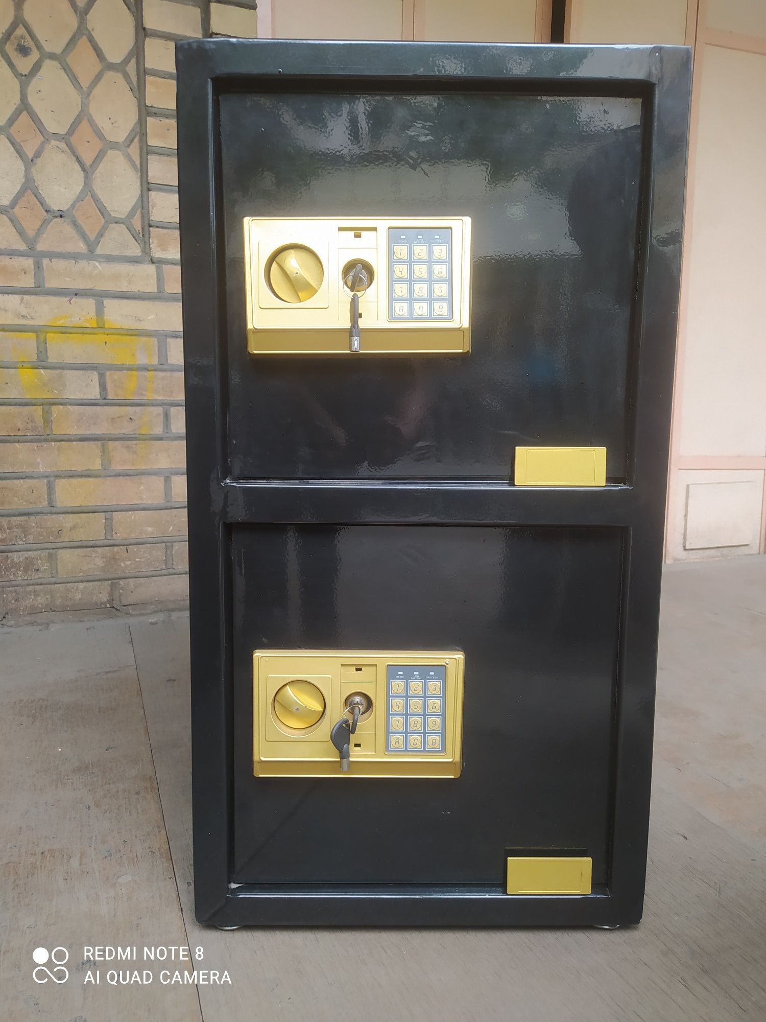 Kodlik seyf bo'yu 800 eni430 chuqurligi 400 sm