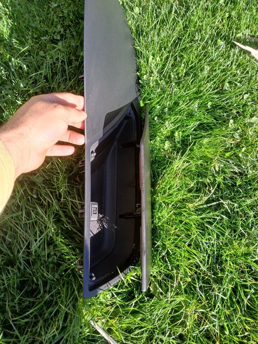 Buzunar central in stare foarte bună