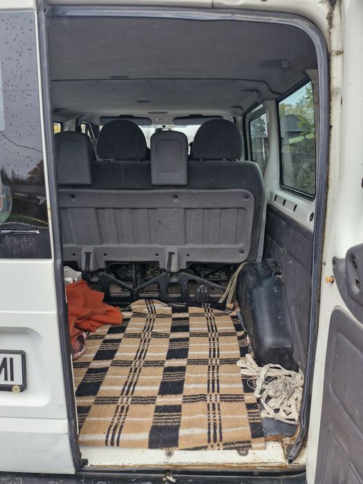 Ford Transit 8+1