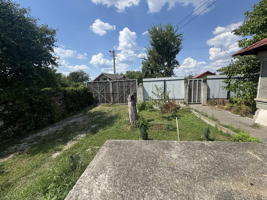 Teren Catunu (cornesti) cu casa si garaj , Dambovita