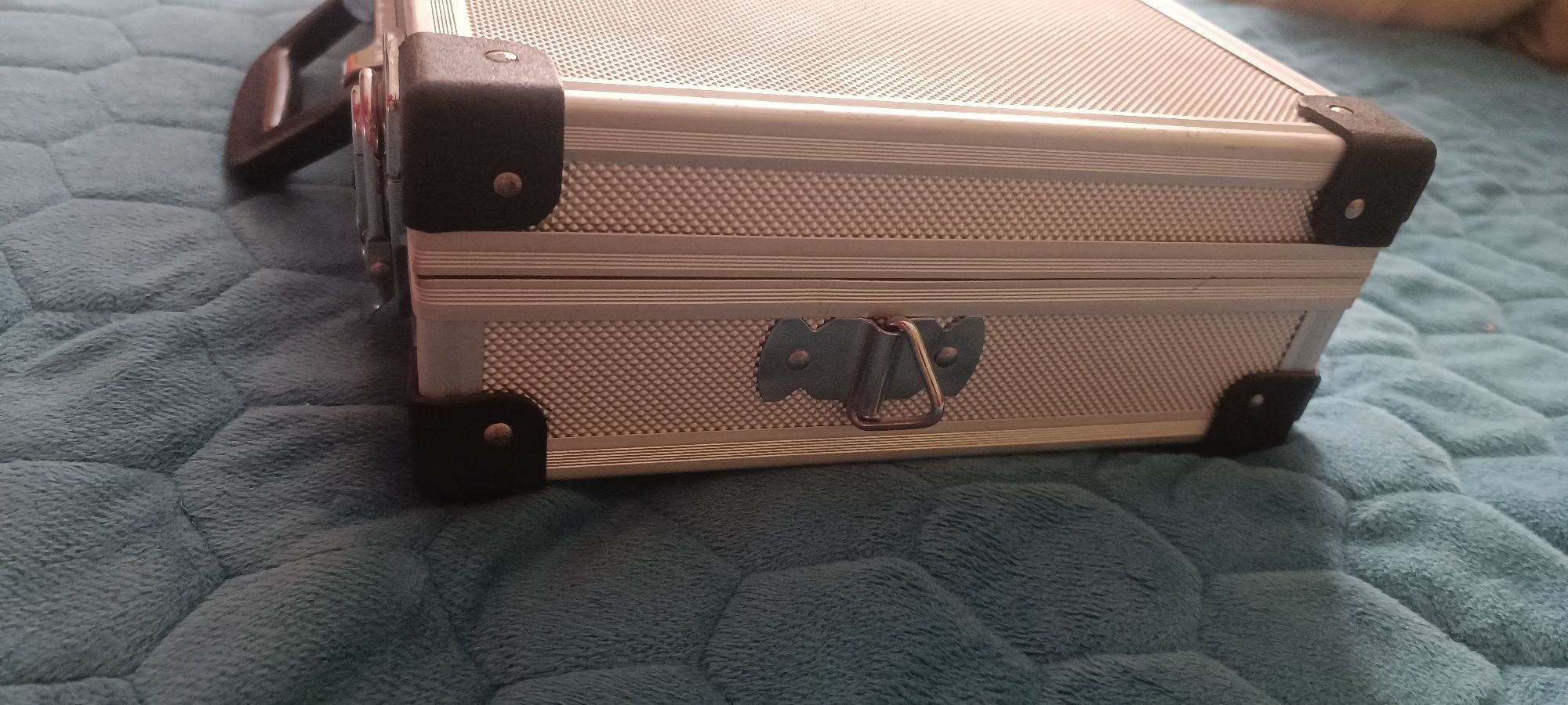 Cutie aluminiu (flycase)