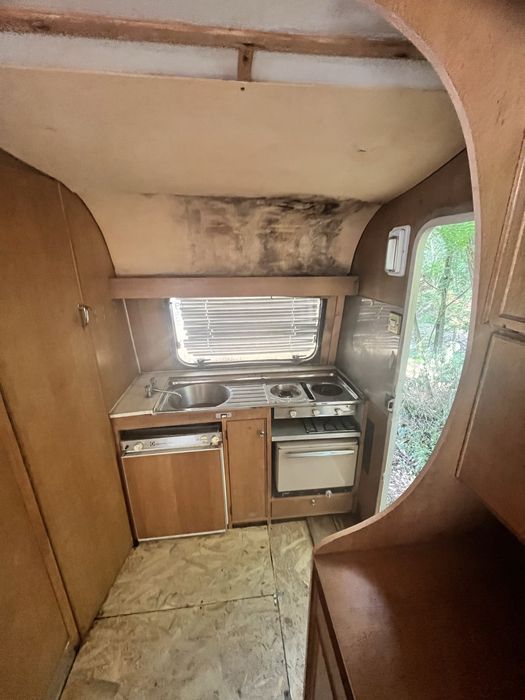 Rulota fara acte pentru santier paza sau camp