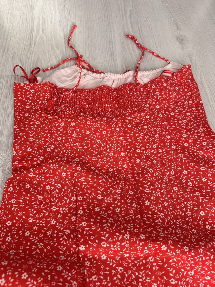 Рокля червена Zara