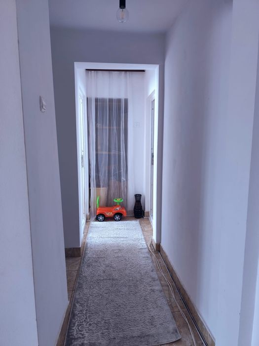 ofer spre vanzare apartament cu 3 camere