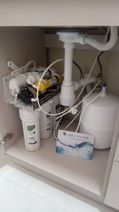 Фильтры для воды 6 ступени очистки с насосом и бачком 8 литров